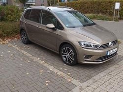 Gold Gebraucht 2016 VW Golf Sportsvan Allstar Van / Kleinbus | 15.700 € (Fairer Preis)