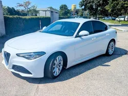 Weiß Gebraucht 2018 Alfa Romeo Giulia Limousine | 17.999 € (Fairer Preis)