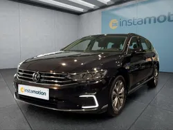Schwarz Gebraucht 2023 VW Passat GTE Kombi | 30.649 € (Fairer Preis)