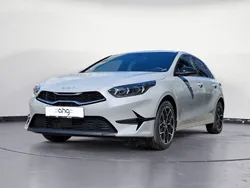 Grau Neu 2025 Kia Ceed Limousine | 25.290 € (Etwas zu teuer)
