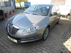 Grau Gebraucht 2009 Lancia Delta Limousine | 9.999 € (Teuer)