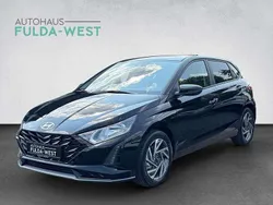 Phantom black metallic Neu 2025 Hyundai i20 Limousine | 21.440 € (Guter Preis)