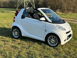 Weiß Gebraucht 2012 Smart ForTwo Cabrio Passion Cabrio | 6.350 € (Etwas zu teuer)