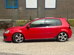 Rot Gebraucht 2005 VW Golf V GTI Kleinwagen | 7.099 €