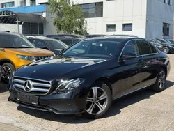 Obsidianschwarz metalliclack Gebraucht 2018 Mercedes E200 Limousine | 24.990 € (Guter Preis)