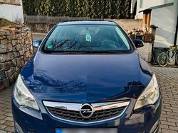 Blau Gebraucht 2010 Opel Astra Limousine | 4.049 € (Fairer Preis)
