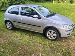Silber Gebraucht 2004 Opel Corsa Kleinwagen | 2.499 € (Etwas zu teuer)