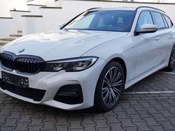 Weiß Gebraucht 2019 BMW 320 M Sport Kombi | 23.950 € (Etwas zu teuer)