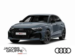 Grau Neu 2025 Audi RS3 Sportback Sport Kleinwagen | 64.560 € (Superpreis)