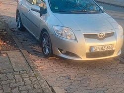 Grau Gebraucht 2009 Toyota Auris Limousine | 2.500 € (Guter Preis)