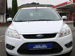 Weiß Gebraucht 2011 Ford Focus Limousine | 4.800 € (Superpreis)