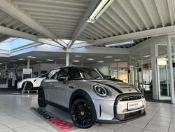 Gebraucht 2023 Mini Cooper S Kleinwagen | 22.950 € (Etwas zu teuer)