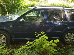 Blau Gebraucht 2000 VW Bora Limousine | 1.500 €