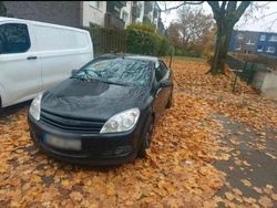 Schwarz Gebraucht 2007 Opel Astra Cabriolet Cosmo Cabrio | 3.000 € (Fairer Preis)