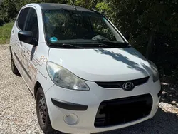 Weiß Gebraucht 2008 Hyundai i10 Kleinwagen | 1.200 €