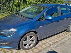Blau Gebraucht 2015 Opel Astra Limousine | 8.500 €