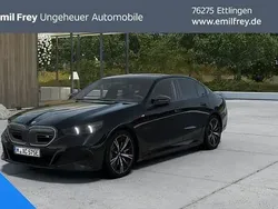Black sapphire metallic Gebraucht 2025 BMW i5 Sport Line Limousine | 91.990 €