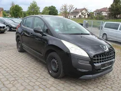 Schwarz Gebraucht 2010 Peugeot 3008 Tendance Van / Kleinbus | 2.999 € (Guter Preis)