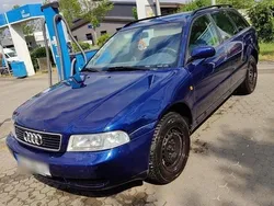 Blau Gebraucht 1998 Audi A4 Performance Kombi | 1.700 € (Etwas zu teuer)