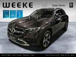 Grau Gebraucht 2024 Mercedes GLC300e Avantgarde SUV | 58.489 € (Teuer)