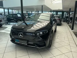 Kosmosschwarz metalliclack Gebraucht 2024 Mercedes EQA300 AMG Line Premium SUV | 47.980 €