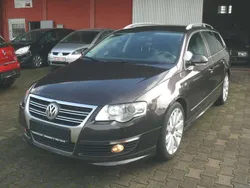 Moccaanthrazit perleffekt Gebraucht 2011 VW Passat R-line Edition Kombi | 2.500 €