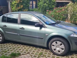 Grün Gebraucht 2004 Renault Mégane II Limousine | 2.500 € (Etwas zu teuer)