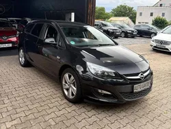 Schwarz Gebraucht 2015 Opel Astra Style Kombi | 7.900 € (Fairer Preis)