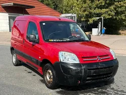 Rot Gebraucht 2006 Citroën Berlingo Van / Kleinbus | 1.150 € (Fairer Preis)
