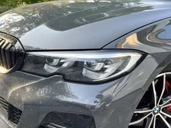 Grau Gebraucht 2021 BMW 320 M Sport Kombi | 35.999 € (Teuer)