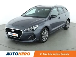 Grau Gebraucht 2018 Hyundai i30 Passion Plus Kombi | 15.620 € (Etwas zu teuer)