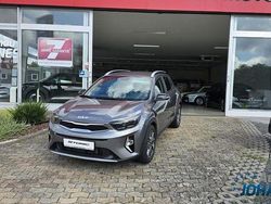 Grau Gebraucht 2024 Kia Stonic SUV | 23.990 € (Etwas zu teuer)