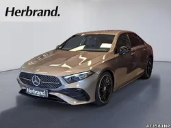Metalliclack mountaingrau Gebraucht 2025 Mercedes A220 AMG Limousine | 37.490 € (Guter Preis)