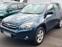 Grau Gebraucht 2006 Toyota RAV4 SUV | 4.600 €