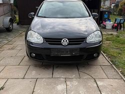 Schwarz Gebraucht 2007 VW Golf V Kleinwagen | 2.000 € (Guter Preis)