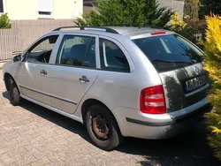 Silber Gebraucht 2004 Skoda Fabia Kombi | 1.500 € (Fairer Preis)