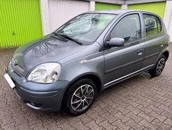 Blau Gebraucht 2005 Toyota Yaris Limousine | 1.690 € (Fairer Preis)