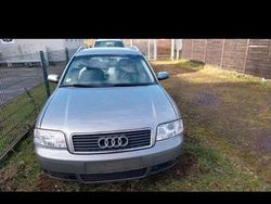 Grau Gebraucht 2002 Audi A6 Kombi | 450 € (Superpreis)