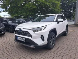 Schneeweiß Gebraucht 2025 Toyota RAV4 Hybrid SUV | 38.990 € (Superpreis)