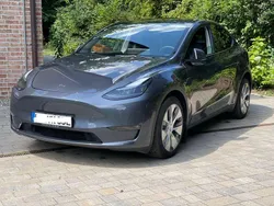 Grau Gebraucht 2022 Tesla Model Y Long Range AWD SUV | 35.700 € (Guter Preis)