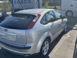 Silber Gebraucht 2008 Ford Focus Style Limousine | 1.800 € (Guter Preis)