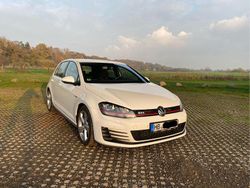 Weiß Gebraucht 2016 VW Golf VII GTI Limousine | 14.450 € (Superpreis)