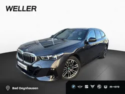 Sophistograu brillanteffekt (grau) Gebraucht 2024 BMW 520 M Sport Kombi | 53.450 € (Superpreis)