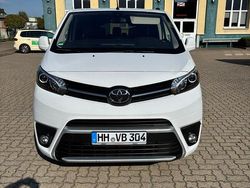 Weiß Gebraucht 2024 Toyota Proace Verso Executive Kombi | 43.500 € (Etwas zu teuer)