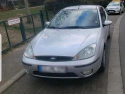 Silber Gebraucht 2005 Ford Focus Kleinwagen | 1.200 € (Etwas zu teuer)