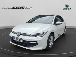 Weiß Gebraucht 2024 VW Golf VIII Life Kleinwagen | 23.888 € (Fairer Preis)