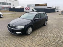 Schwarz Gebraucht 2014 Skoda Octavia Ambition Limousine | 8.400 € (Fairer Preis)