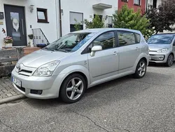 Silber Gebraucht 2005 Toyota Corolla Verso Executive Van / Kleinbus | 4.300 € (Fairer Preis)