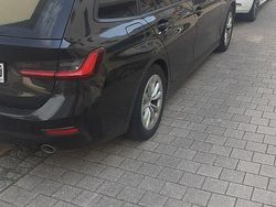 Schwarz Gebraucht 2021 BMW 318 Kombi | 21.900 € (Superpreis)