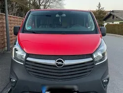 Rot Gebraucht 2018 Opel Vivaro Van | 9.900 €
